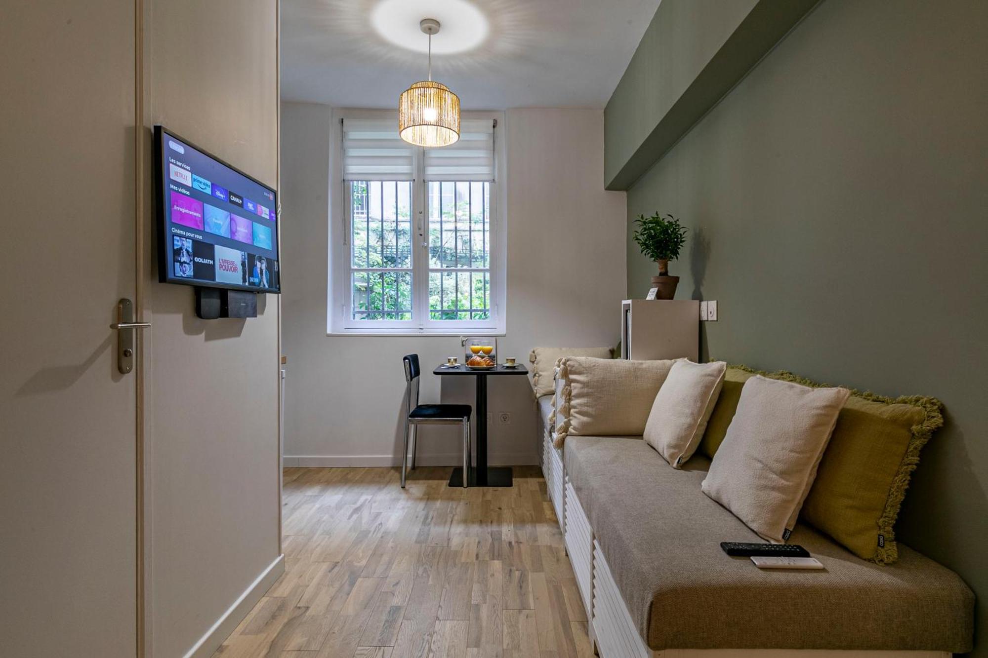 Appartement Design And Quiet On Wooded Courtyard ! Paris